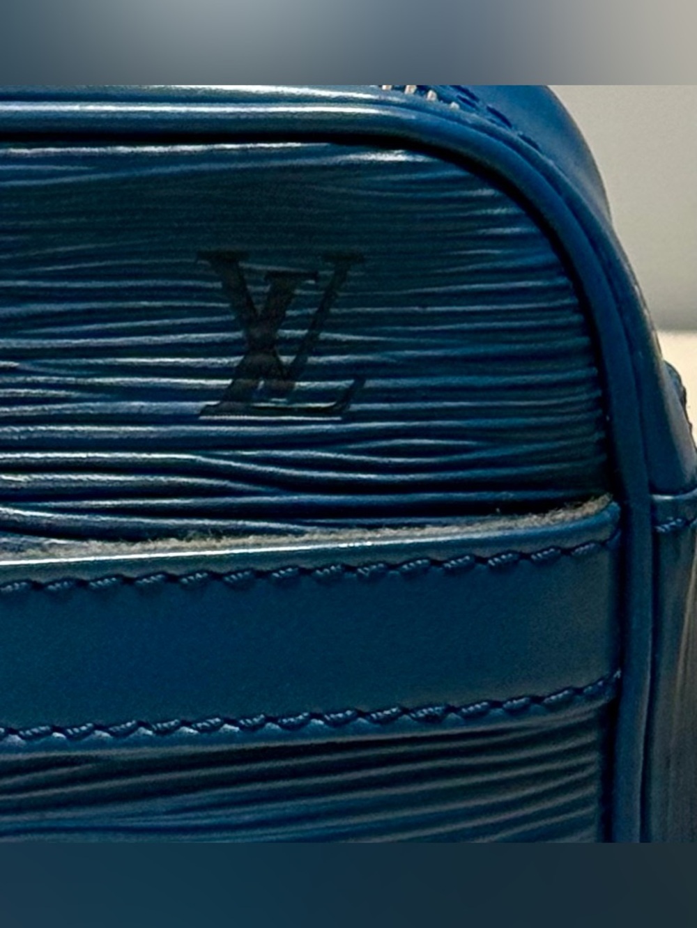Louis Vuitton Vintage Trocadero Epi Leather - Picture 8 of 16